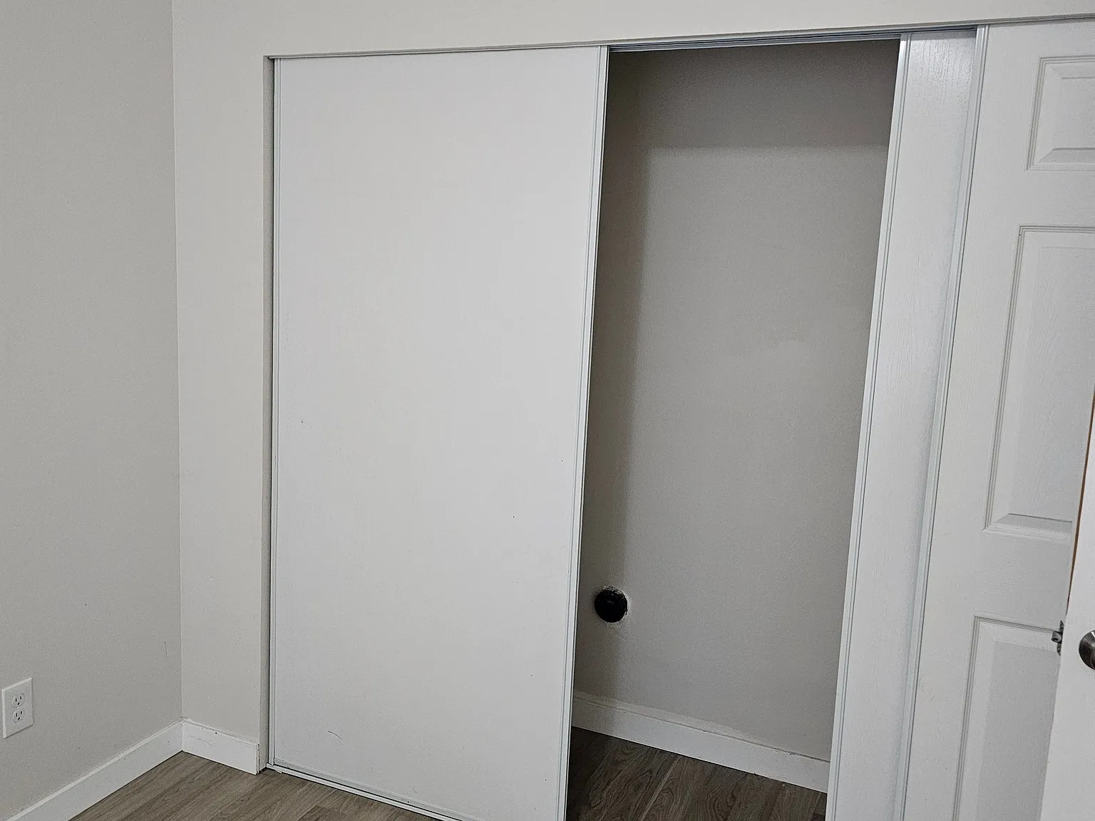 1 bed, 1.0 bath, 830 sqft, $1,499 — Photo 4
