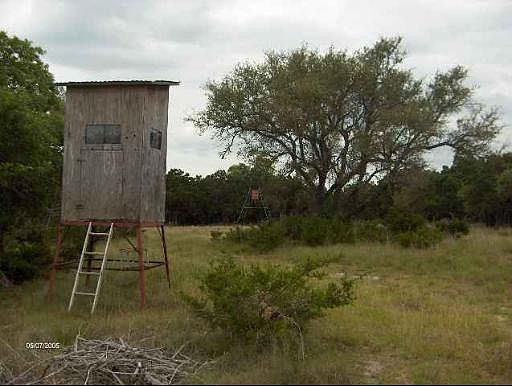 4th image of 90 ACRES SIR WINSTON DR