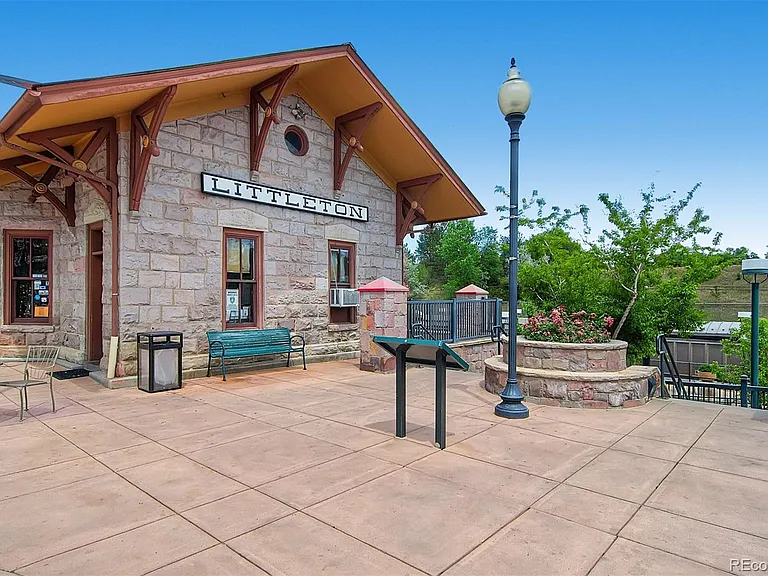 OLD Town Littleton Light Rail Station