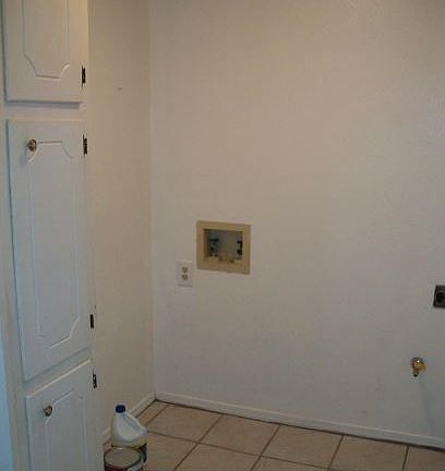 Utility Room - Laundry Hookups