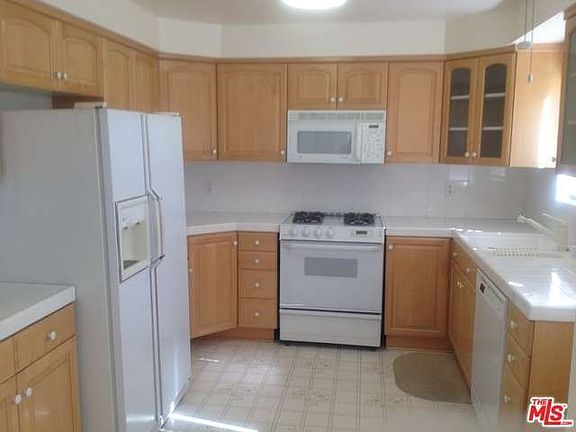 4th image of 11260 Overland Ave #36