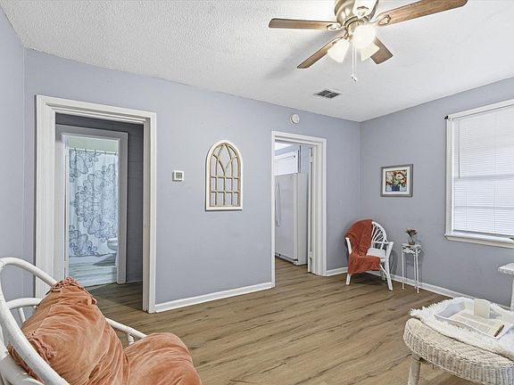4th image of 1308 Coleman St