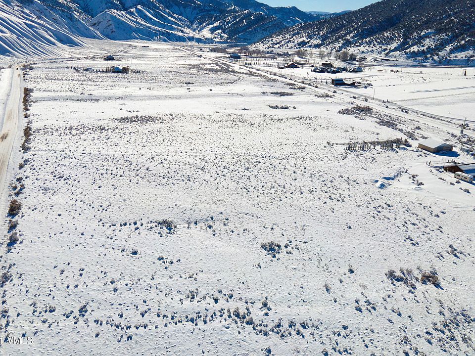 2nd image of 9001 Colorado River Rd