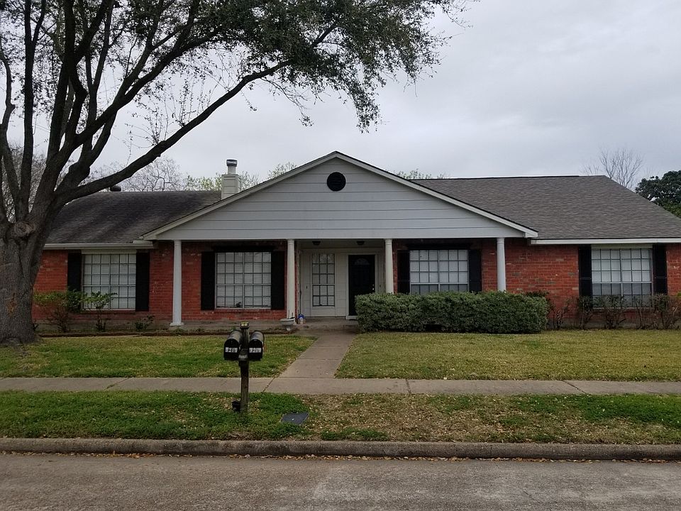 1st image of 9219 Barrowhollow Dr