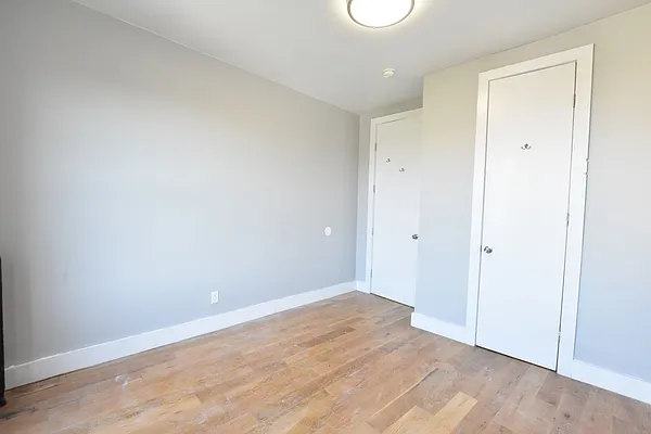 Rented by Clove Realty LLC | media 9