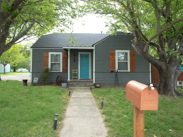 201 S Lane St, Decatur, TX 76234