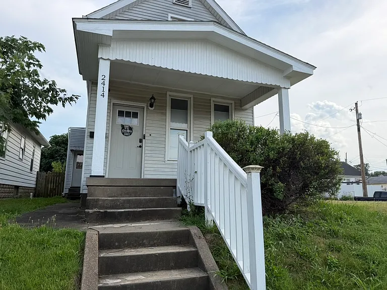 2414 W Maryland St — Photo 10