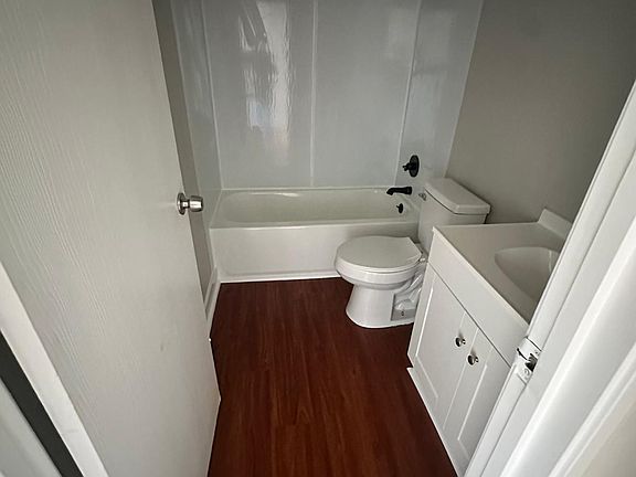 5th image of 4971 Apollostar Ct APT 1
