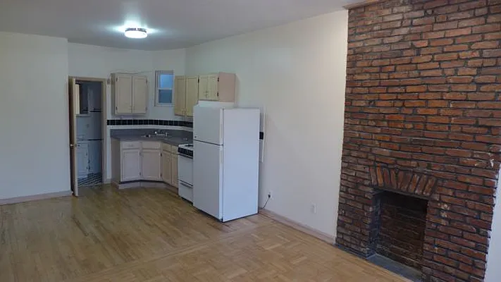 Rented by Garfield Realty  | media 28