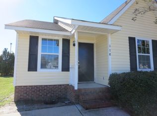 110 Creekview Dr, Jacksonville, NC 28540