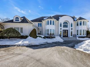 4 Rivers Edge Dr, Colts Neck, NJ 07722