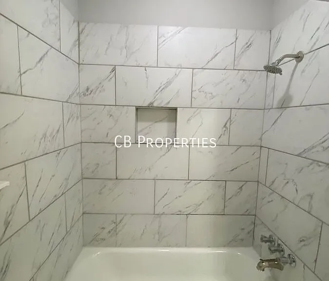 8282 Fayette Cv — Photo 10