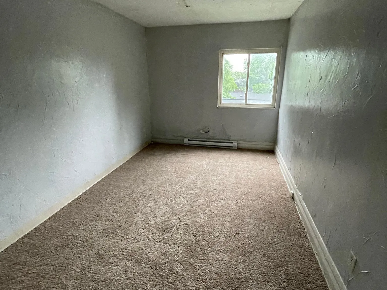 1491 Chippewa Ave — Photo 3