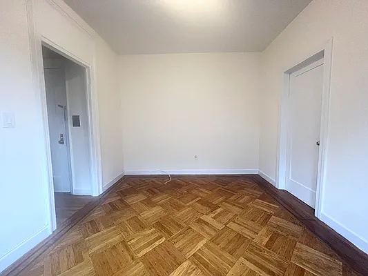 Rented by City Connections Realty | media 11