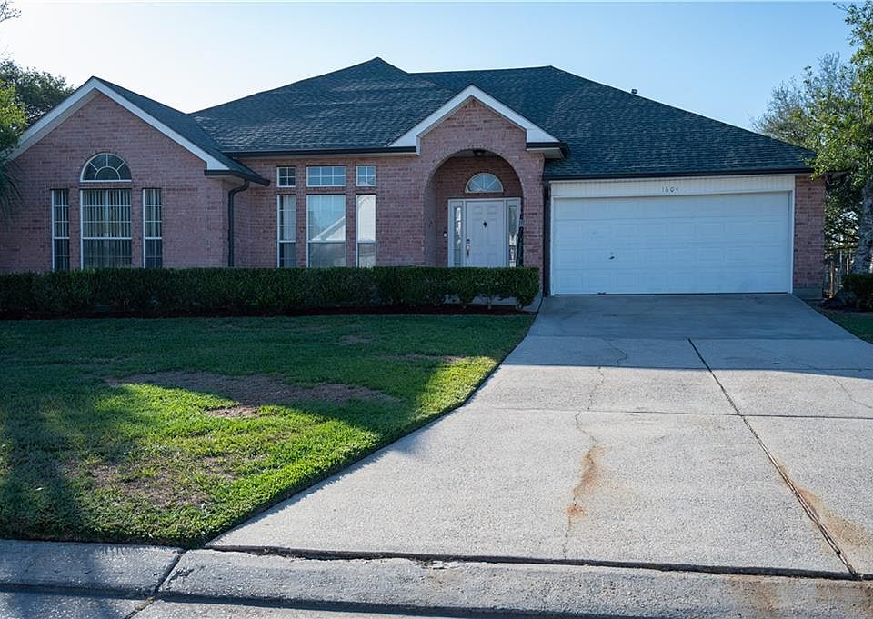 1st image of 1604 Lake Salvador Dr