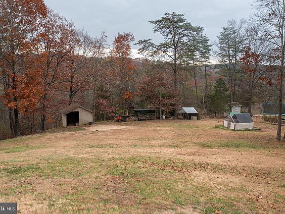 4th image of 27 Towhee Holw