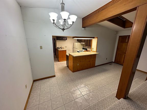 4th image of 25 Bower St #1A