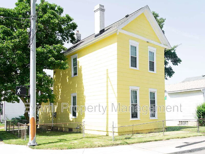 3 bed, 2.0 bath, 1264 sqft, $2,250 — Photo 3