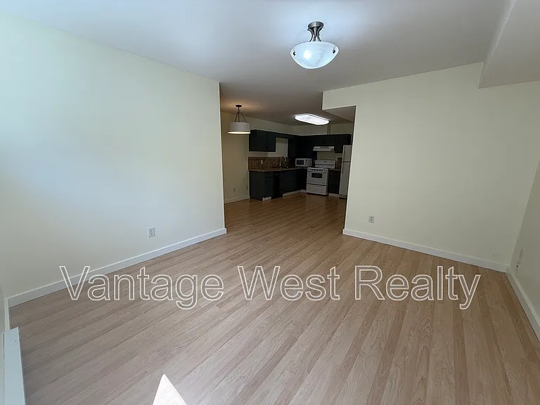3065B Lakeview Cove Rd — Photo 4