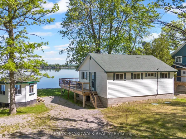 339 Leavoy Ln, Horton, ON K7V 3Z8
