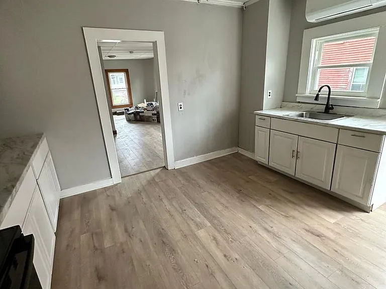 105 South St — Photo 3