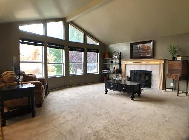 1st image of 940 W Walden Hills Dr