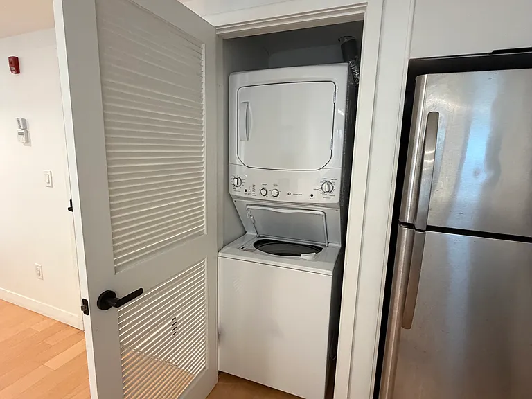 15 Allen St #201 — Photo 5