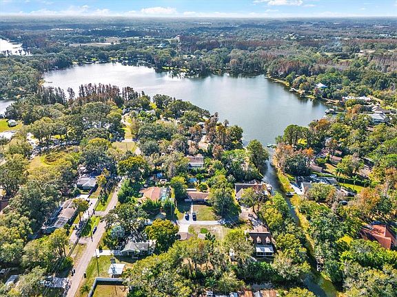 2nd image of 18302 Oakdale Rd