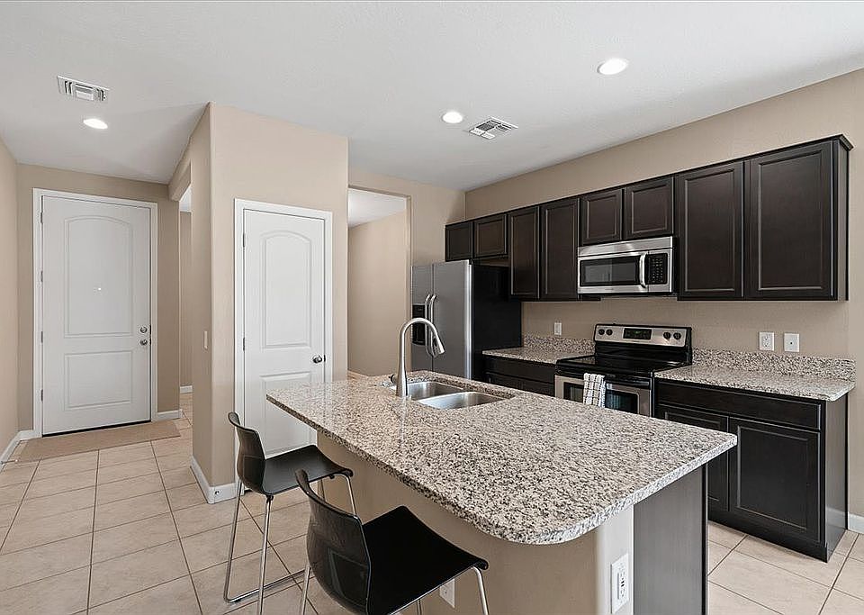 2nd image of 4026 W Alabama Ln