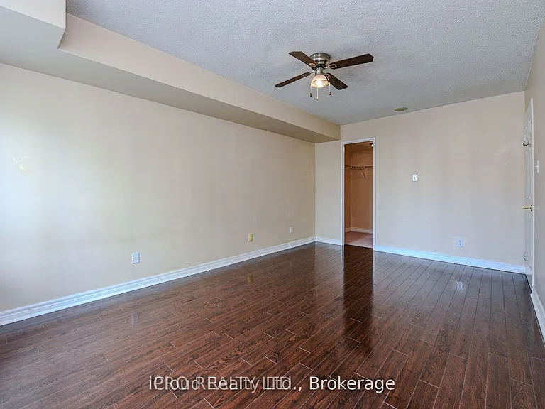 156 Enfield Pl #302 — Photo 17