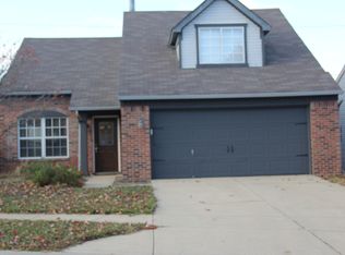 346 Lake Ridge Ln, Greenwood, IN 46142