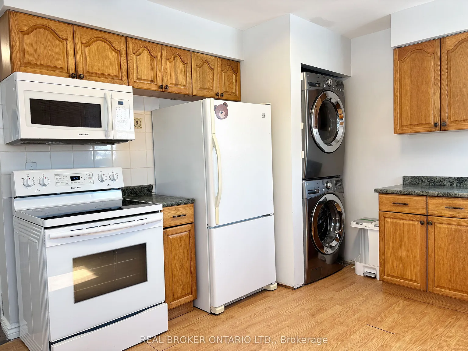 3 bed, $2,400 — Photo 2