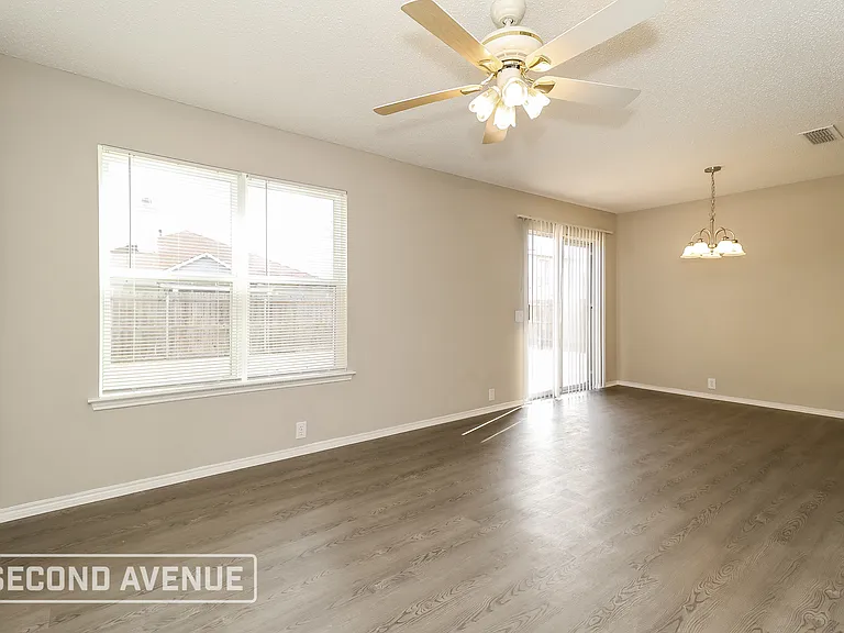 8525 Auburn Dr — Photo 8