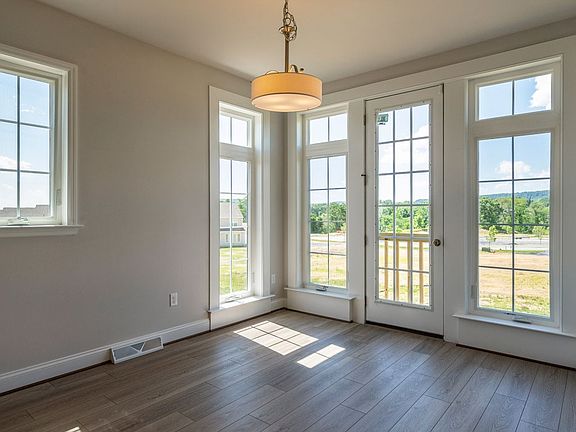 5th image of 712 Withers Park Dr