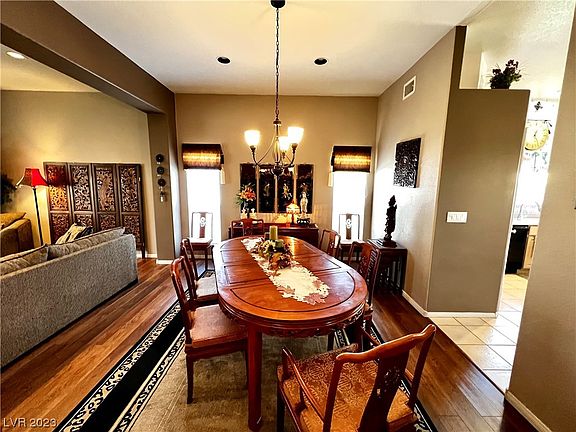 5th image of 5001 N Palm View Dr