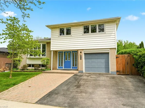 731 Mullin Way, Burlington, ON L7L 4J8