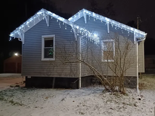 327 Ross Ave, Beaver Falls, PA 15010