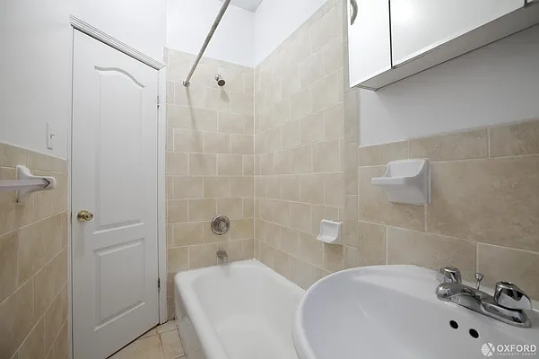 Rented by Oxford Property Group | media 24