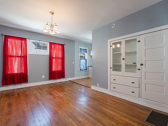 2nd image of 503 S Park Ave