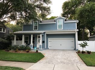 2326 Woodlawn Cir E, Saint Petersburg, FL 33704