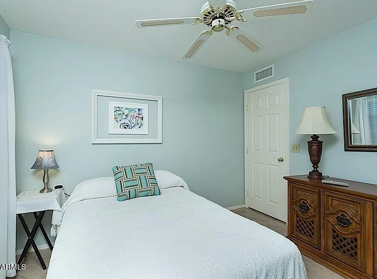 926 W San Mateo Ct — Photo 16