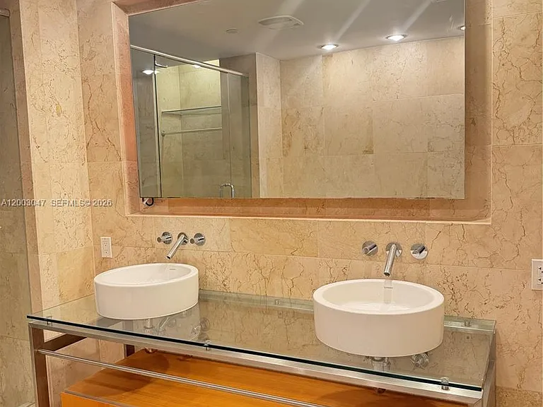 6000 Collins Ave #313 — Photo 3
