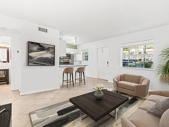 3rd image of 2660 NE 8th Avenue #204
