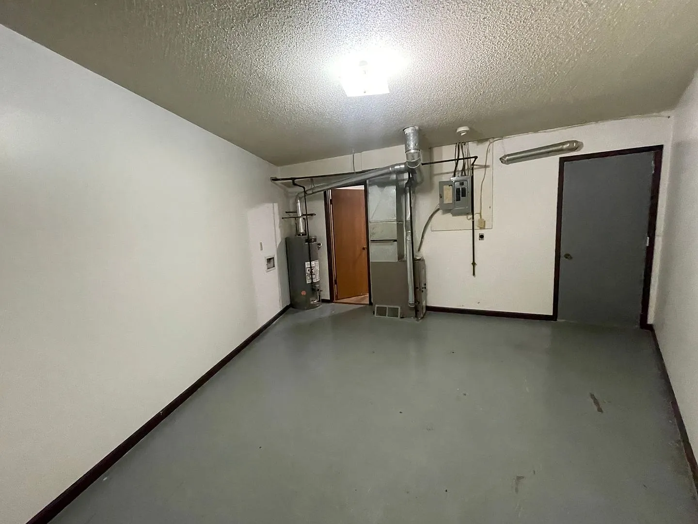 322 S. Washington St. — Photo 3