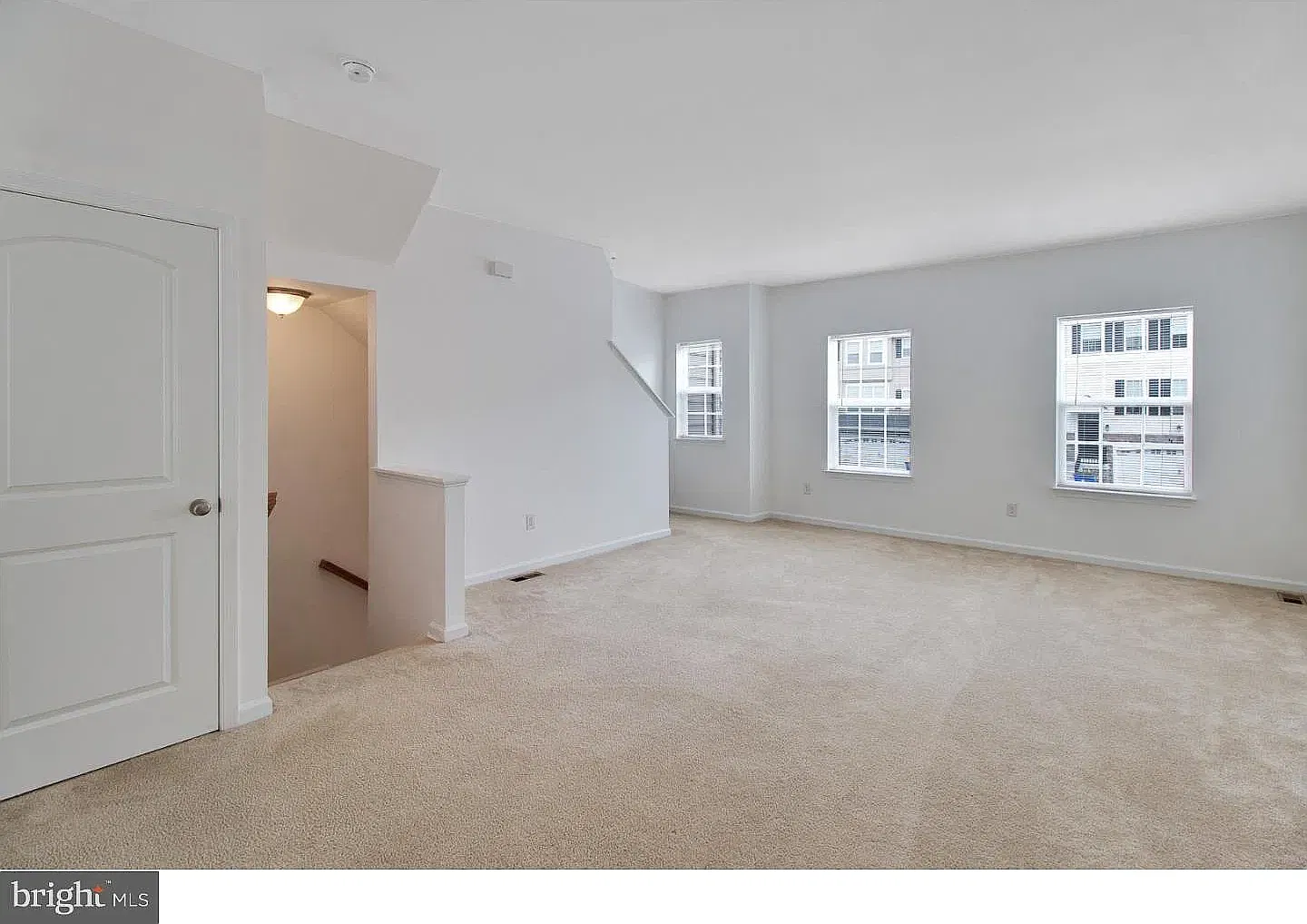 3 bed, 2.5 bath, 2000 sqft, $2,500 — Photo 3