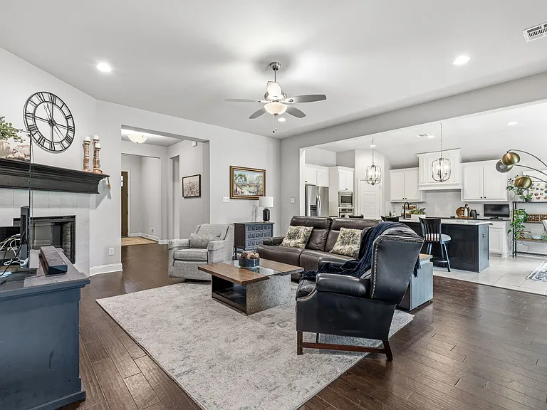 3828 Pine Valley Ln — Photo 13