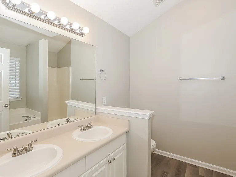 172 Regency Park Dr — Photo 10