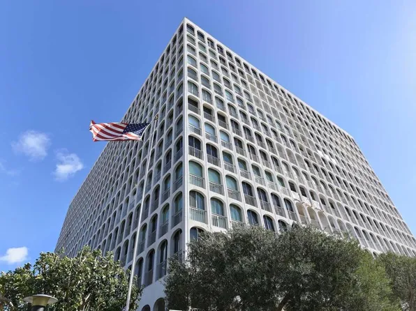 1001 Genter St Unit 6J, La Jolla, CA 92037