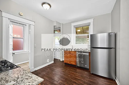2359 Stratford Ave Photo 1