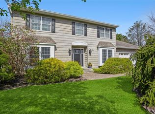 38 Valerie Ct, Sayville, NY 11782
